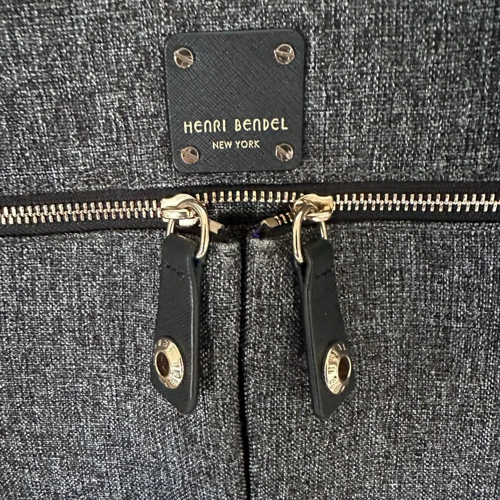VVGUC Henri Bendel Grey Tweed Shoulder/Crossbody Bag